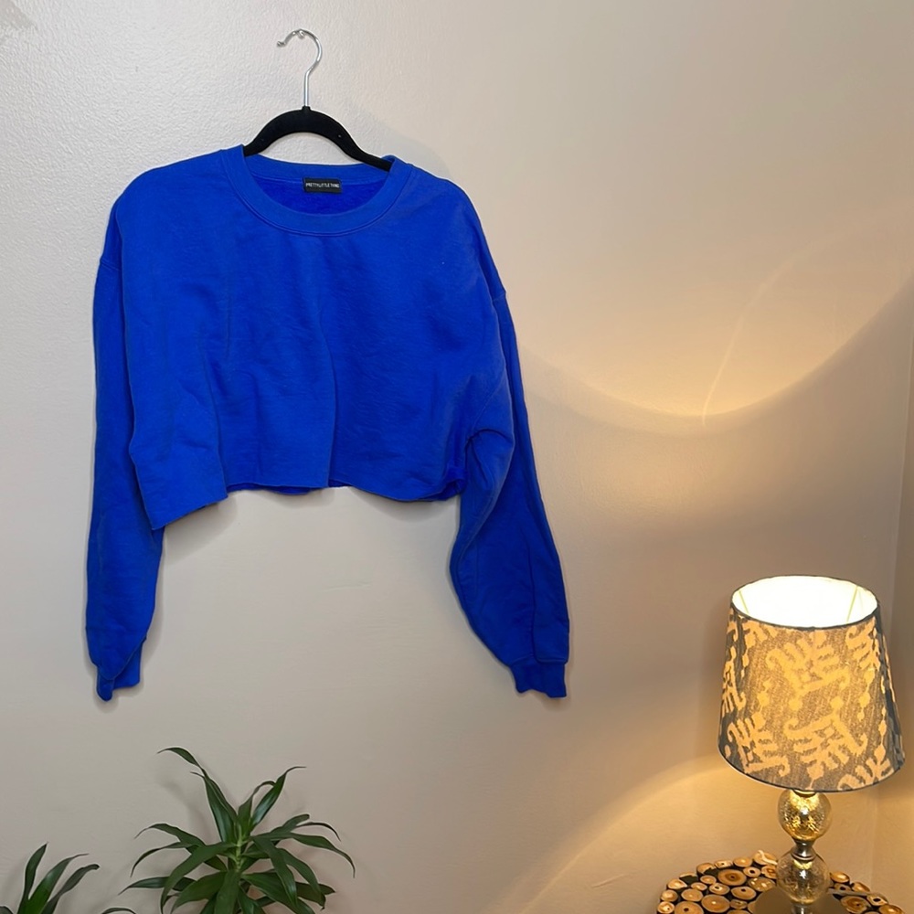 Cropped crew neck sweatshirt